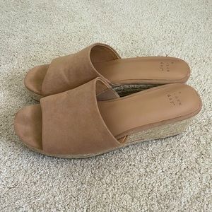 Women’s Tan Target Wedges in Good Condition